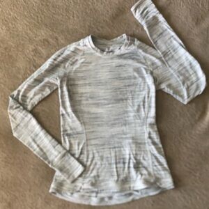 Women's Gray Long Sleeve Top